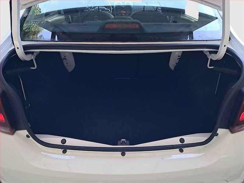 Dacia Logan (2019) 1.0 SCe, ČR,1.maj - fotka 13 z 15