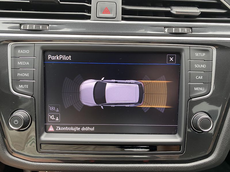 Volkswagen Tiguan 1.4 TSI 110kW - 1xMAJ. - LED - fotka 25 z 44
