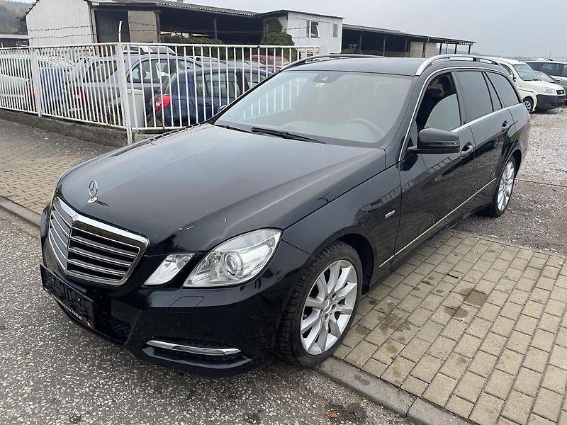 Mercedes-Benz Třídy E (2011) 250cdi T 4M 150kw - fotka 12 z 49