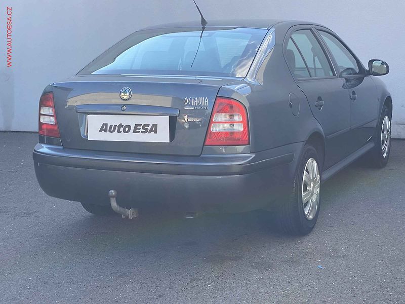 Škoda Octavia (2010) 1.6MPi, ČR, AC, tažné - fotka 4 z 14