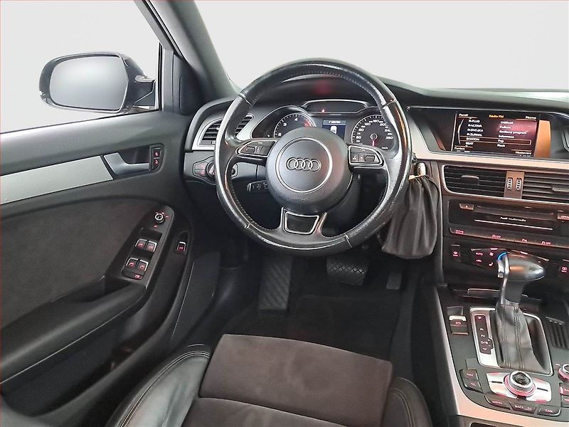Audi A4 (2014) S-Line 3.0 TDI, 4X4, Automat - fotka 7 z 23