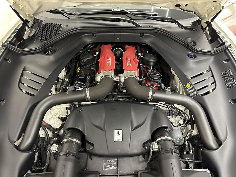 Ferrari California (2015) T*CAMERA*QUIO*TEMPOMAT*DPH*TOP - fotka 17 z 17