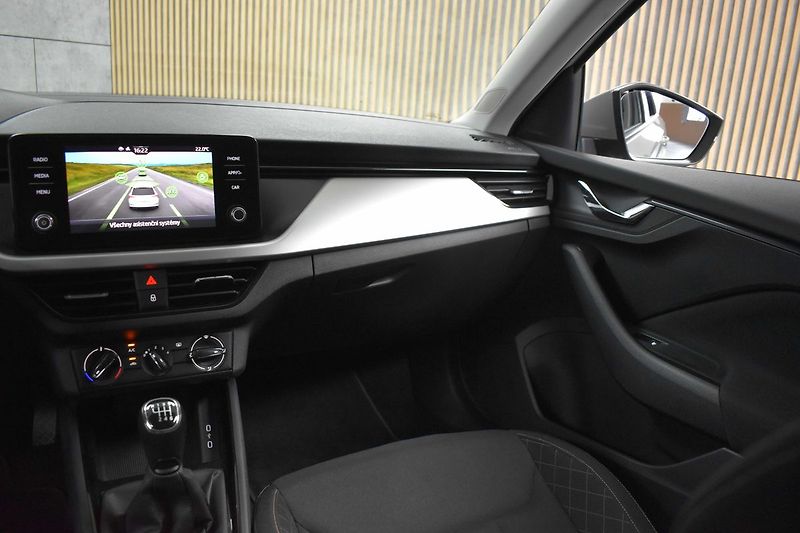 Škoda Scala 1.0 TSI 81kW *KAMERA*ACC* - fotka 9 z 38