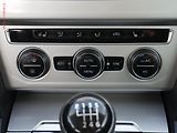Volkswagen Passat (2015) 2.0 TDi, Comfortline, panor - náhled 13