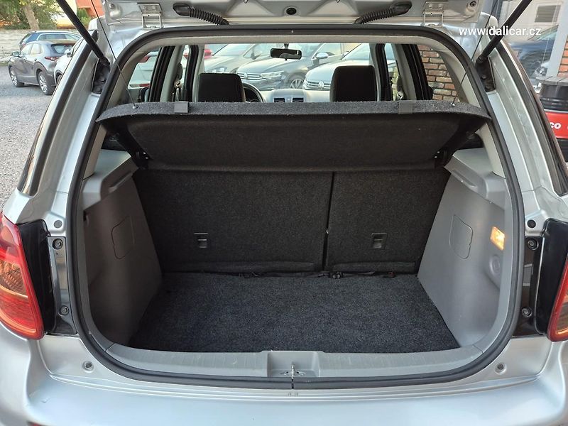 Suzuki SX4 (2013) 1.6VVT 88KW CITY + - fotka 20 z 53