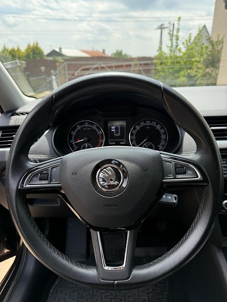 Škoda Octavia (2019) Ambition Plus 1,5 TSi 110kW ČR - fotka 10 z 32