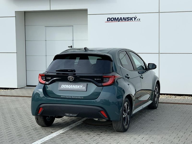 Toyota Yaris (2025) STYLE 1,5 HEV 116k AT - fotka 4 z 14
