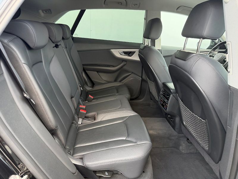 Audi Q8 (2021) 45 TDI 170kW Quattro - fotka 25 z 35