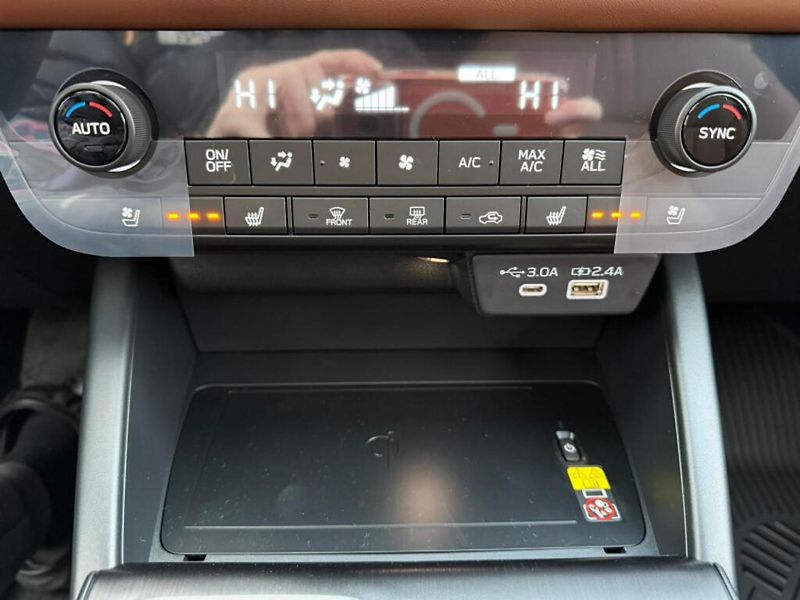 Subaru Outback 2,4T Premier XT - fotka 21 z 26