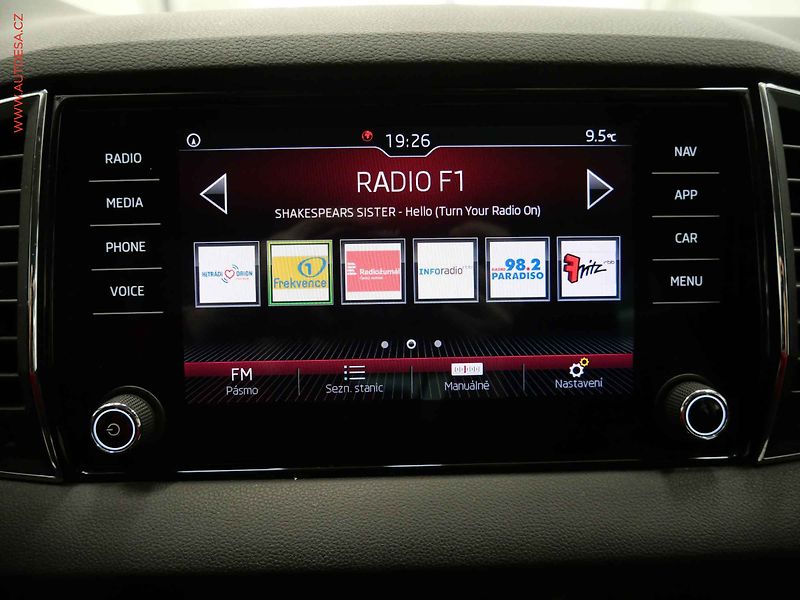 Škoda Karoq (2018) 1.6 TDi, Ambition, LED, navi - fotka 18 z 22