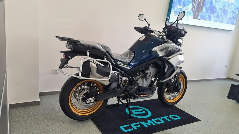 CFMOTO (2023) 800MT Touring  EU5 - fotka 3 z 6