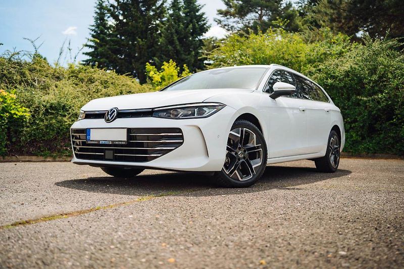Volkswagen Passat (2025) 2.0 TDI - fotka 5 z 31