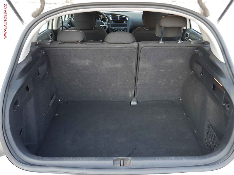 Citroën C4 (2013) 1.6 i - fotka 7 z 15