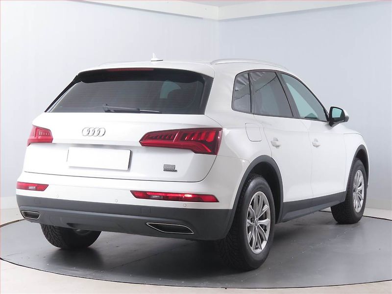 Audi Q5 (2019) Exclusive 2.0 TDI, 4X4 - fotka 5 z 16