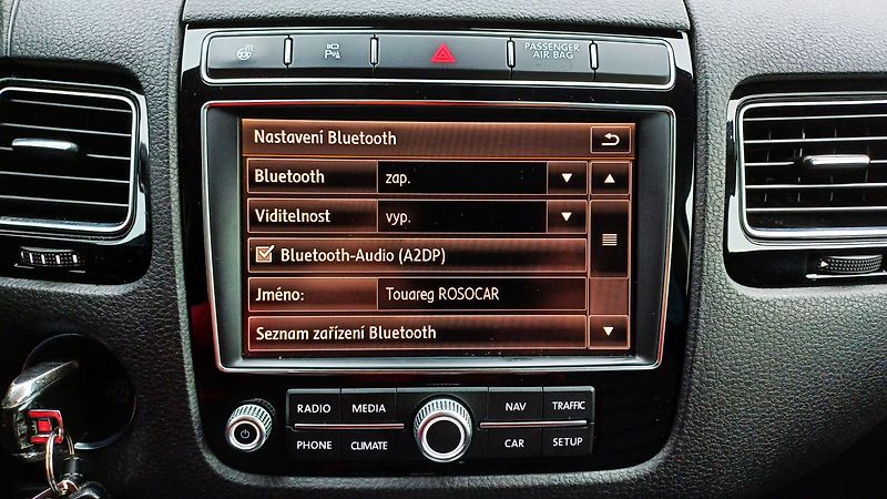 Volkswagen Touareg 3.0 TDI 193kW R-LINE-WEBASTO- - fotka 45 z 50