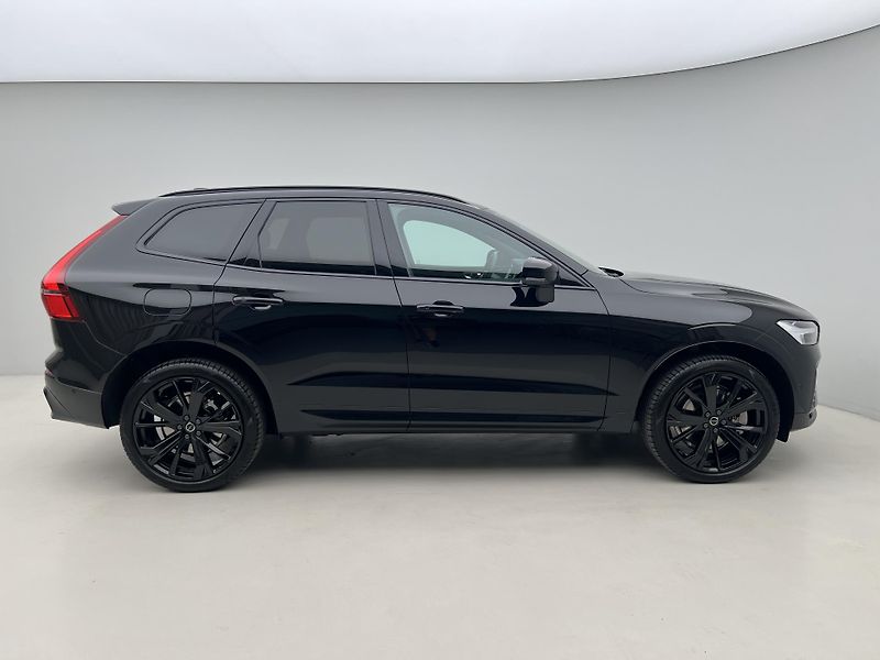 Volvo XC60 (2026) B5 AWD BLACK EDITION PLUS AUT - fotka 12 z 42