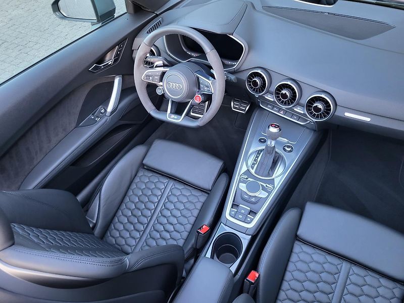 Audi TT RS (2022) ROADSTER | MATRIX - fotka 12 z 40