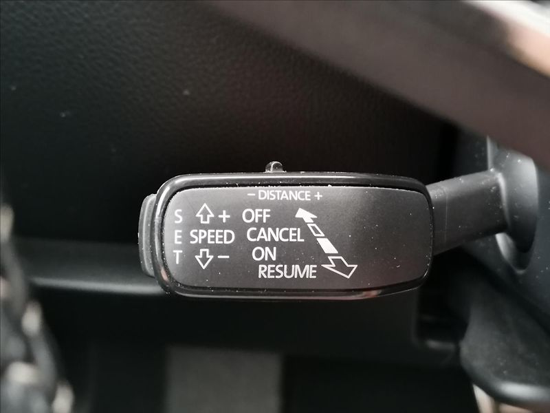 Škoda Superb 2,0 TDI SportLine Combi DSG - fotka 16 z 23