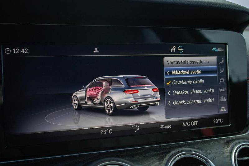 Mercedes-Benz Třídy E (2019) Mercedes-AMG 53 4MATIC+ A/T - fotka 43 z 50