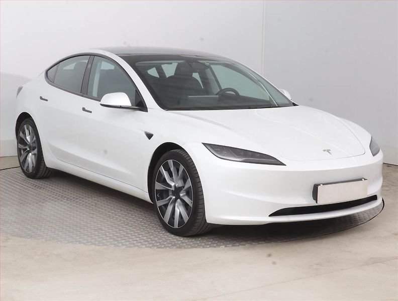 Tesla Model 3 (2023) Standard Range LFP, SoH 96% - fotka 1 z 22