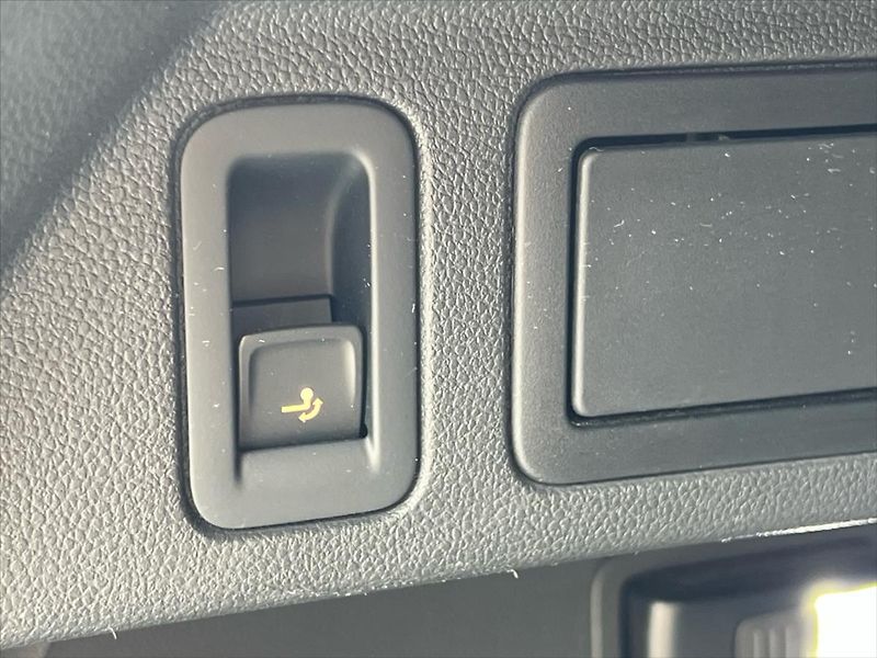 Volkswagen Tiguan 2,0 TDi 147 kW 7DSG 4MOTION EL - fotka 22 z 32