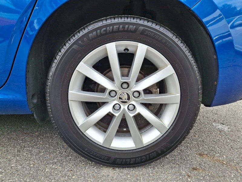 Škoda Scala (2019) Ambition 1,0TSi 85kW - fotka 12 z 29