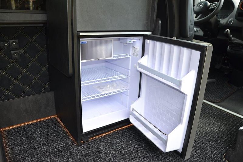 Mercedes-Benz 317 CDi   Camper , vestavba - fotka 11 z 49