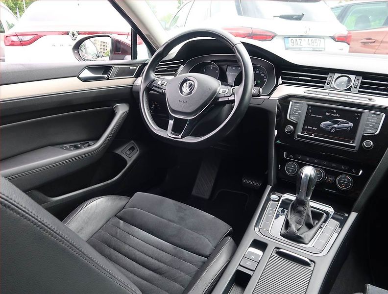 Volkswagen Passat (2016) Highline 2.0 TDI, Automat - fotka 7 z 21