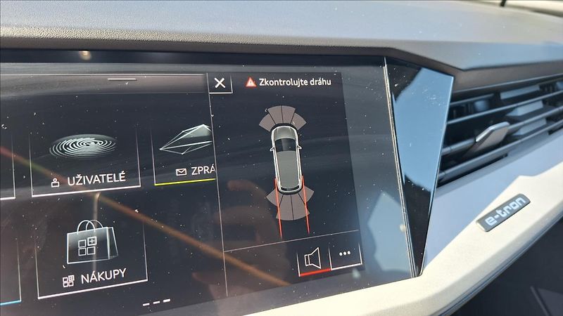 Audi Q4 0,0 e-tron 150 Kw tep.čerpadlo - fotka 13 z 28