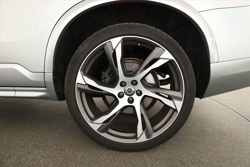 Volvo XC90 (2018) R-Design D5 AWD Polestar - fotka 18 z 18