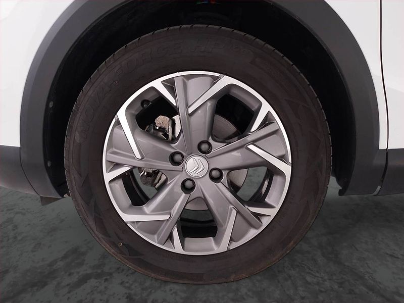 Citroën C4 (2024) 1.2 PureTech, ČR,1.maj - fotka 15 z 18