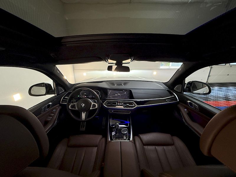 BMW X7 xDrive30d M-Sport Laser FULL - fotka 20 z 53