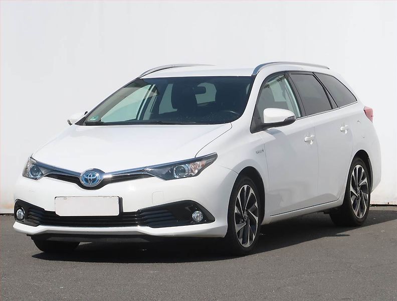 Toyota Auris (2015) Hybrid, Automat, Tempomat - fotka 2 z 21