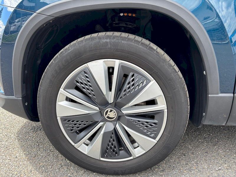 Škoda Karoq (2023) 1.5 TSI 110 kW DSG - fotka 33 z 33