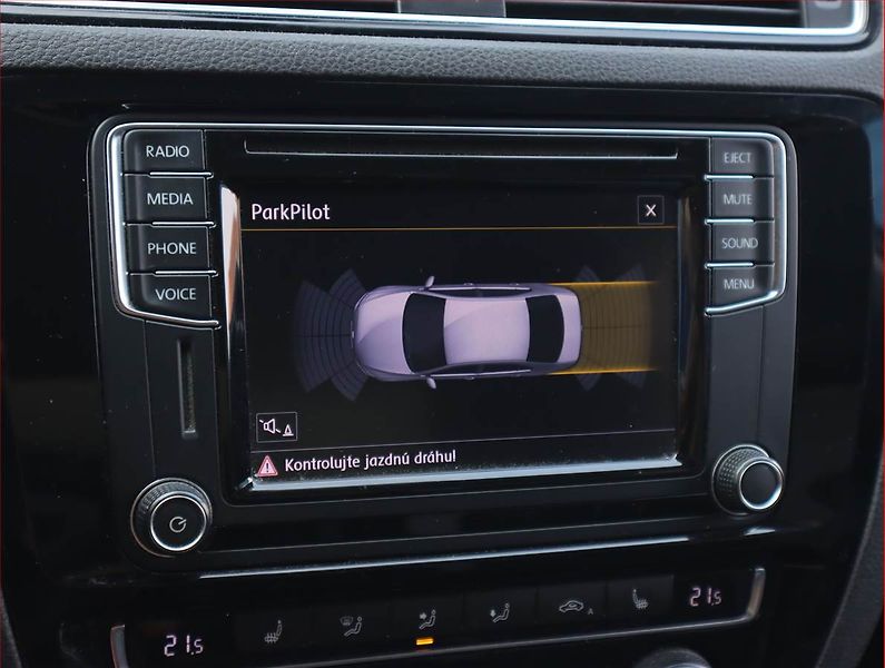 Volkswagen Jetta (2017) 1.4 TSI, Serv.kniha, Tempomat - fotka 18 z 18