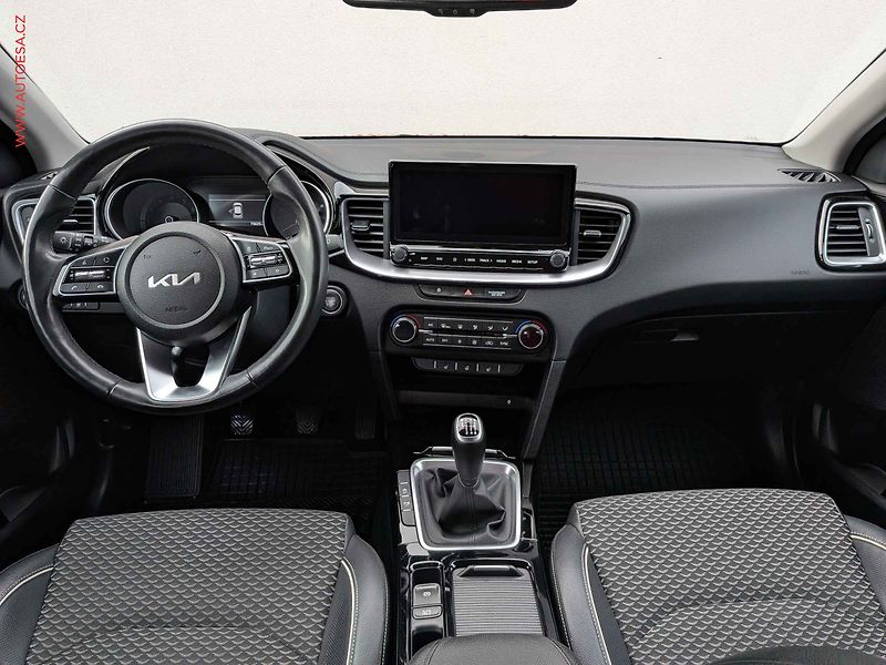 Kia XCeed (2022) 1.5 TGDi, ČR, Premium, navi - fotka 8 z 17