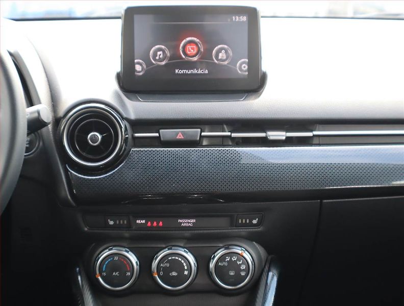 Mazda 2 (2019) 1.4 i, Navi, Tempomat - fotka 11 z 16