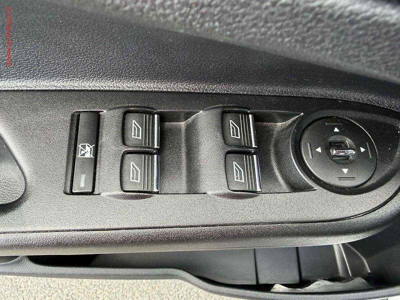 Ford B-MAX (2014) 1.4i, ČR, Klima - fotka 11 z 15