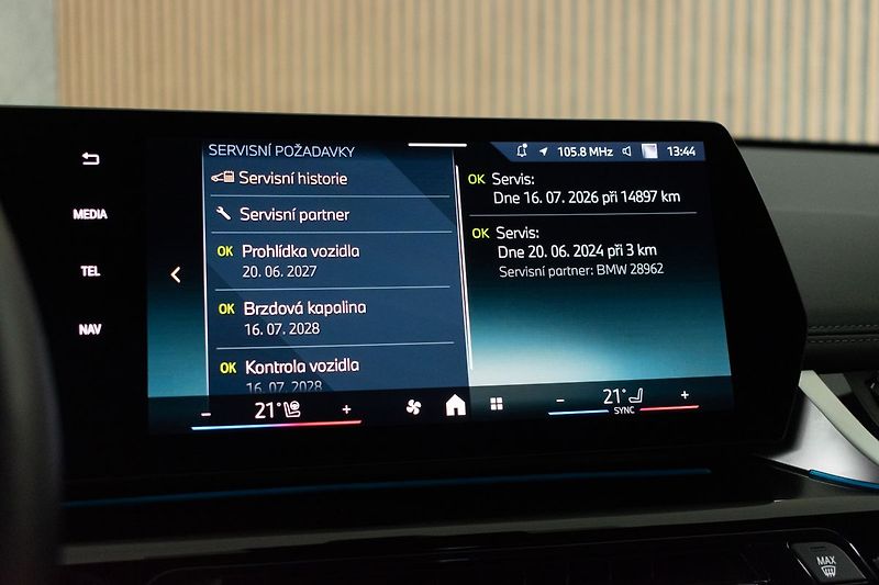 BMW iX1 xDrive30 ///M*ZÁRUKA*TAŽNÉ*ČR - fotka 35 z 47