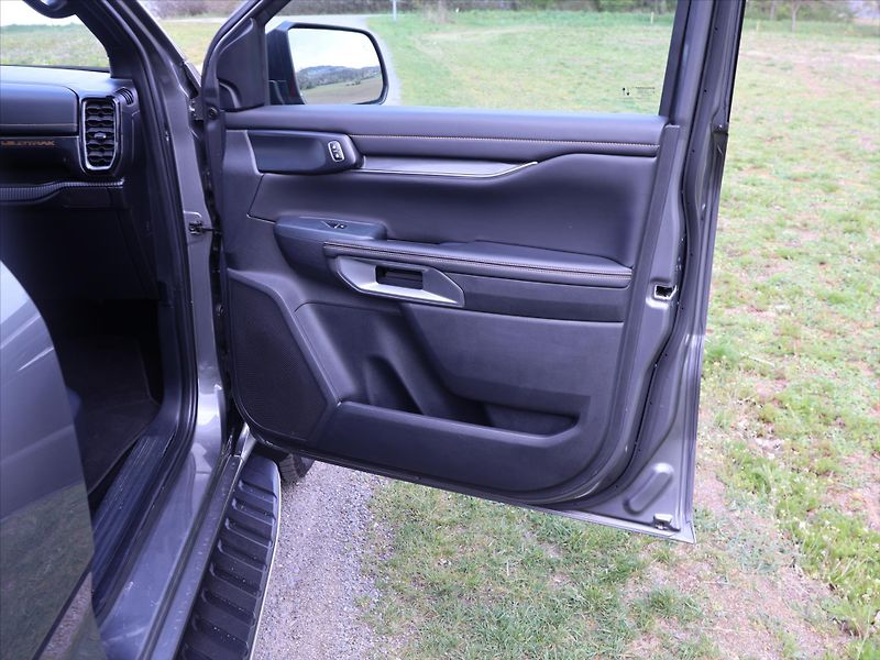 Ford Ranger 3,0 V6 TDi Double Cab Wildtrak - fotka 13 z 33