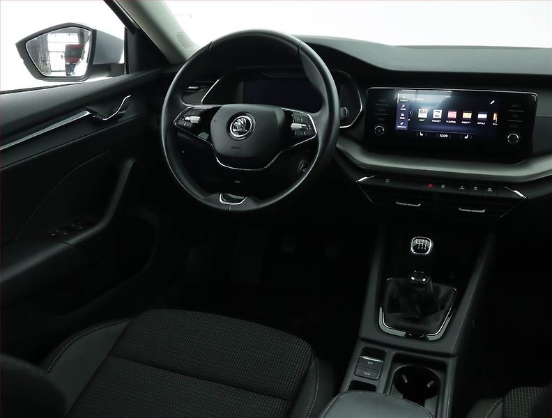 Škoda Octavia (2022) Ambition 2.0 TDI, ČR,1.maj - fotka 7 z 15