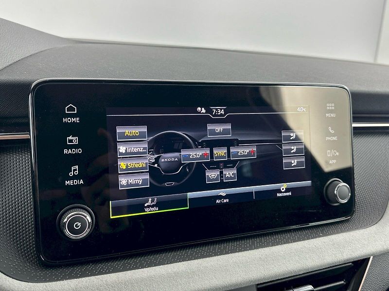 Škoda Scala (2025) DSG 1.0TSI 85kW Top Selection - fotka 17 z 28