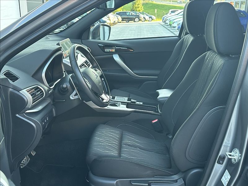 Mitsubishi Eclipse Cross 1,5 Turbo 163PS  Connect+ A/T - fotka 12 z 54