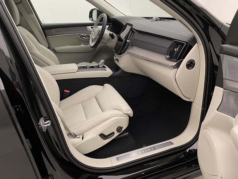 Volvo XC90 (2026) B5 AWD AUT BRIGHT PLUS 7míst - fotka 24 z 72