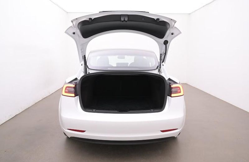 Tesla Model 3 LR AWD SoH 92% FSD - fotka 19 z 24