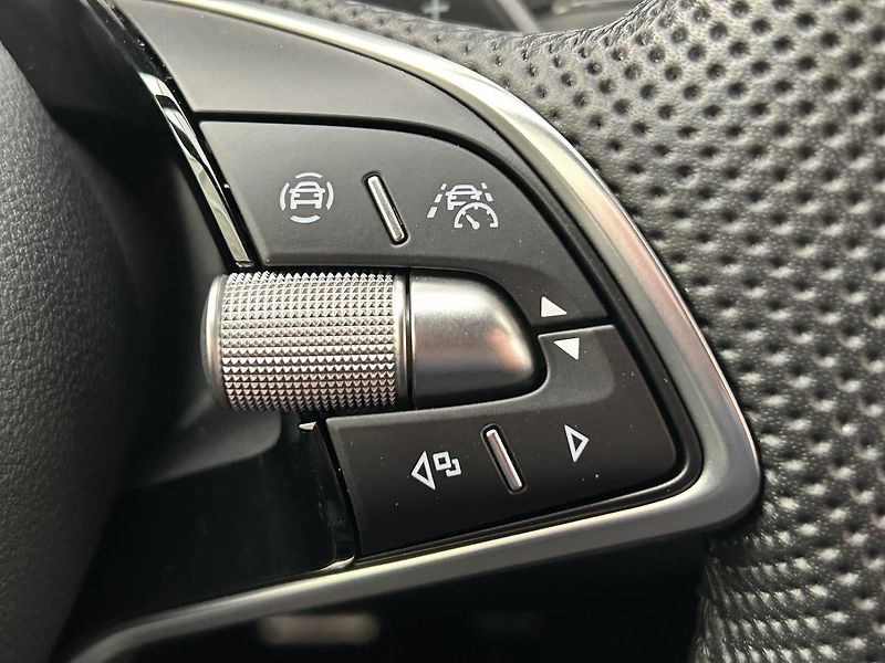 Škoda Karoq 2.0 TDI 4x4 SportLine - fotka 22 z 32