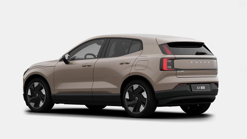 Volvo EX30 (2026) P8 AWD PLUS AUT - fotka 3 z 13