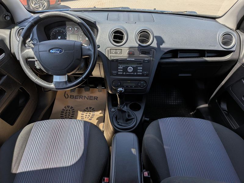 Ford Fusion 1,4 59kW,KLIMA,TAŽNÉ ZAŘÍZENÍ - fotka 13 z 21