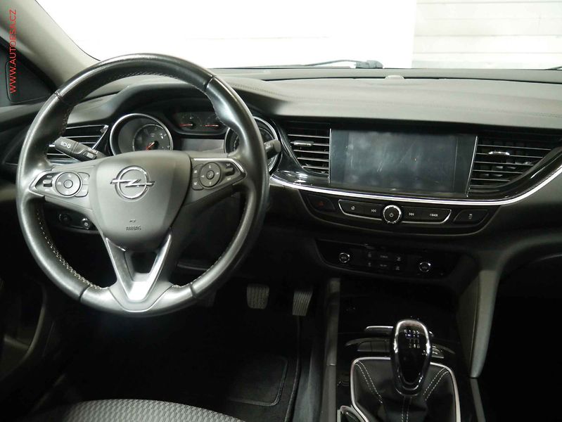 Opel Insignia (2017) 2.0CDTi, Navi, AC - fotka 11 z 19