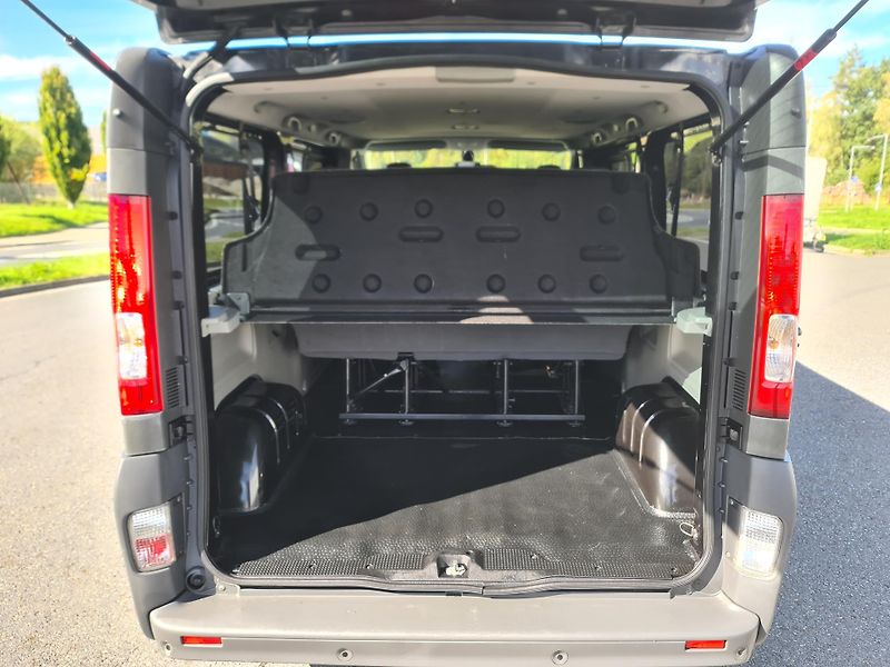 Opel Vivaro (2012) LONG 2.0 CDTi KLIMA 9-MÍST SER - fotka 32 z 42